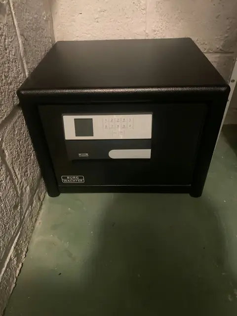 Façade du coffre-fort avec son clavier à code